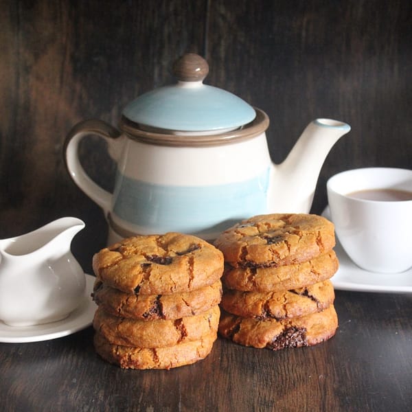CHUNKY GLUTEN-FREE VEGAN CHOCOLATE CHIP COOKIES