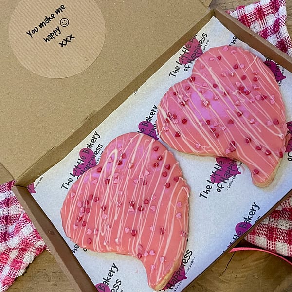 VALENTINE’S DAY GIFT: GIANT HEART-SHAPED ICED BISCUITS